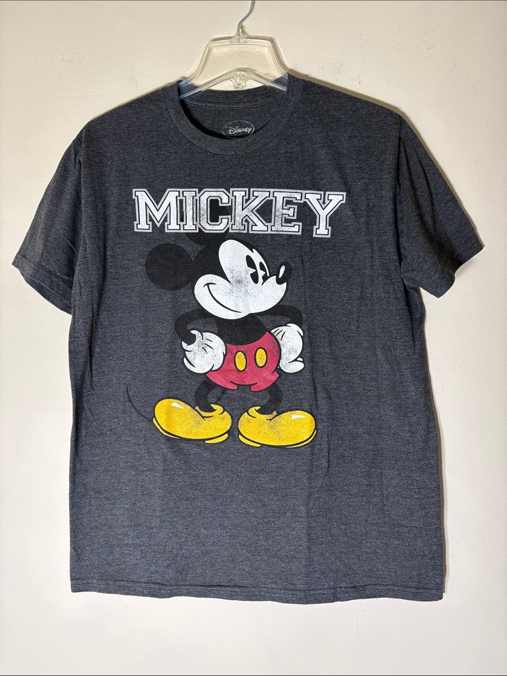 Disney Mickey Mouse Graphic Tee. Men’s M.